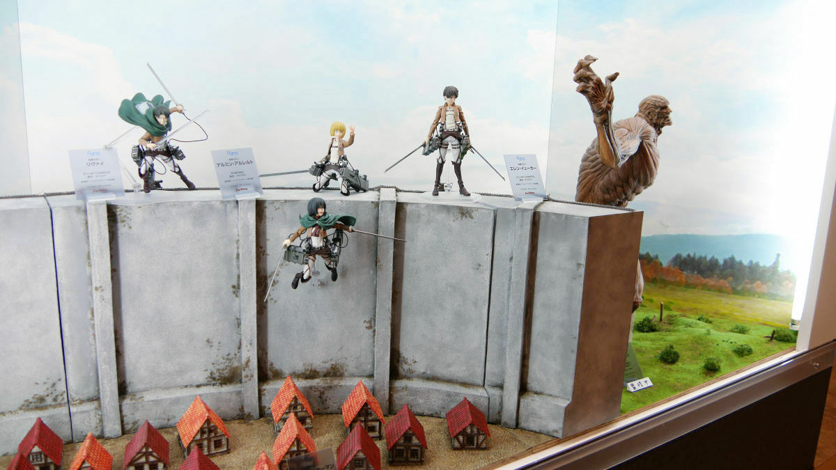 進撃の巨人」のリヴァイ兵長・エレン・ミカサなど調査兵団が立体機動