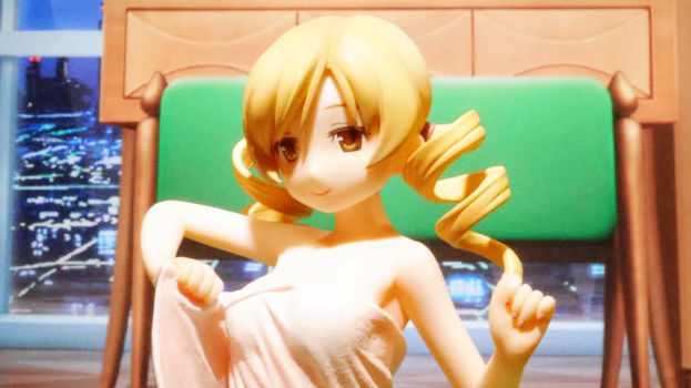 バスタオル1枚姿の「巴マミ」が 「マミさんの入浴剤～ミルクの香り