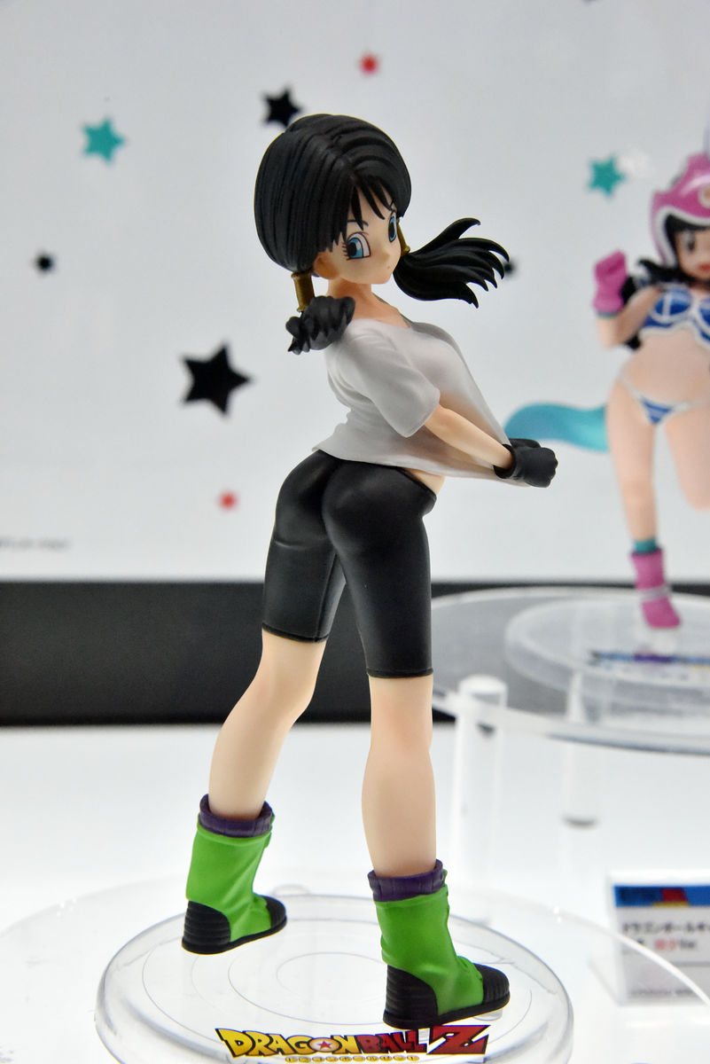 健康美にあふれるビーデル・人造人間18号・ブルマ・ランチさんたち