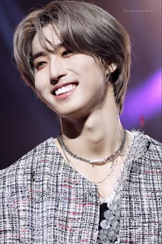 26 件の「ハンジソン」のアイデアを今すぐ保存 | ストレイキッズ、ハニ