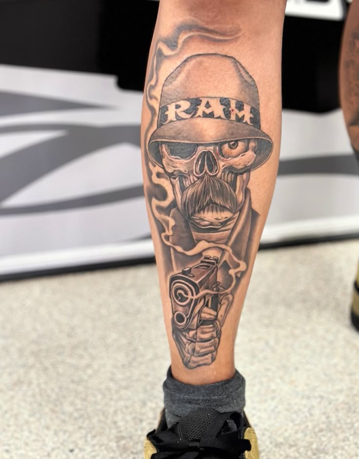 Mr Cartoon」のアイデア 130 件【2026】 | タトゥー, チカーノ, 漫画の