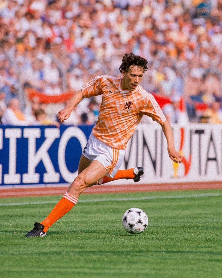 オランダ」のアイデア 340 件【2026】 | オランダ, サッカー, ヨハン