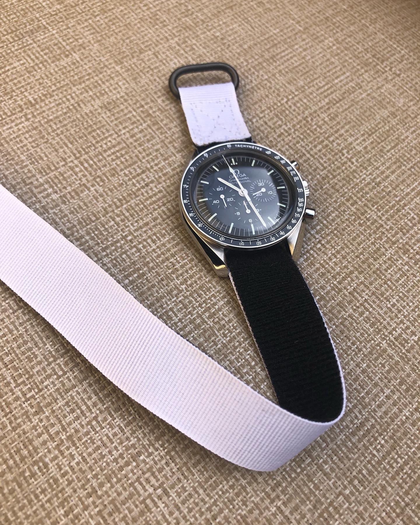 オメガ スピードマスター] スピーディーにつけたこのNASAストラップ