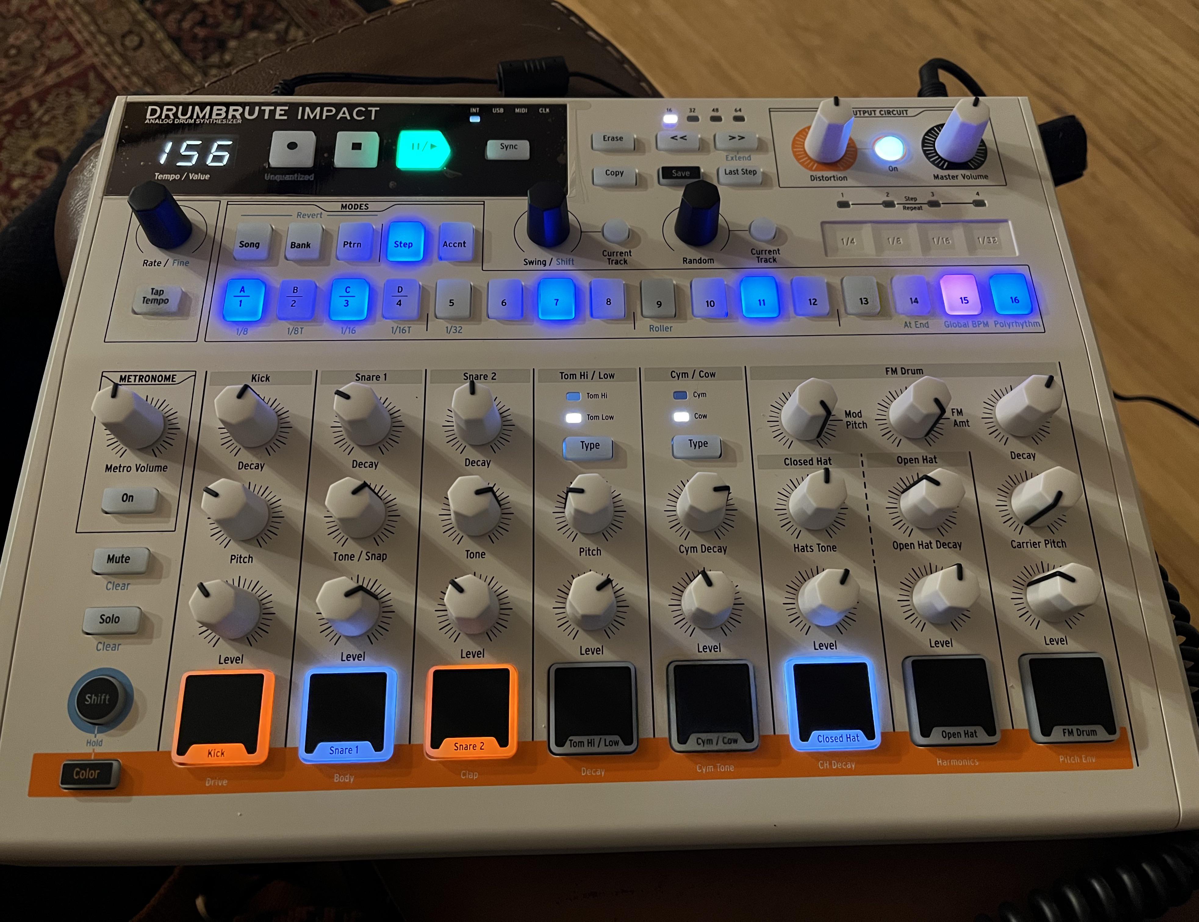 Arturia DrumBrute Impact 1984 : r/synthesizers