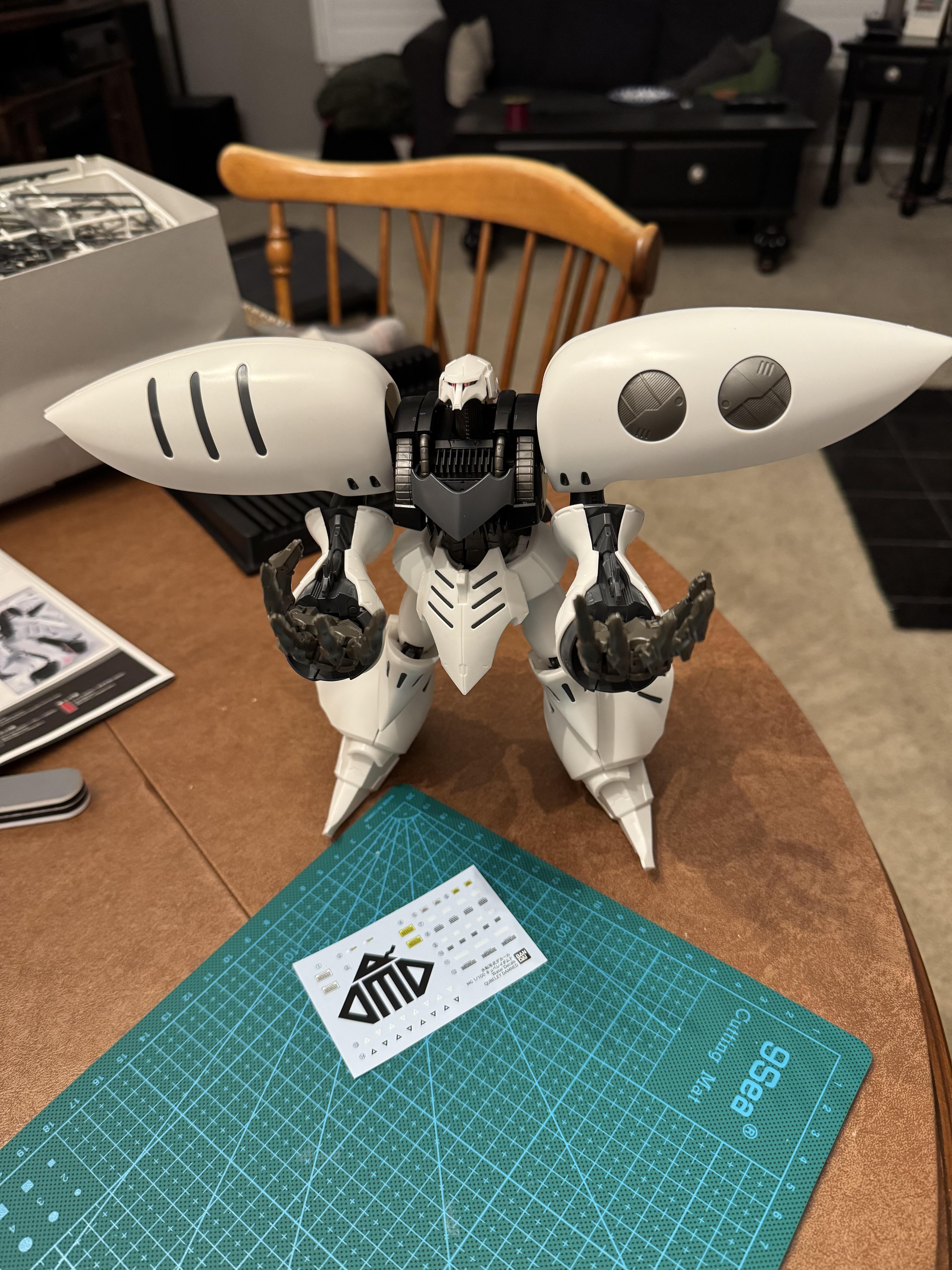 Built the MG AMX-004DMD Qubeley Damned and destroyed my fingers in