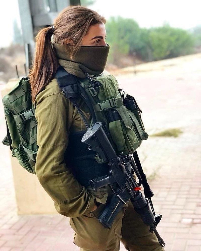 IDF soldier with a full Marom Dolphin kit. (800x1000) : r/MilitaryPorn