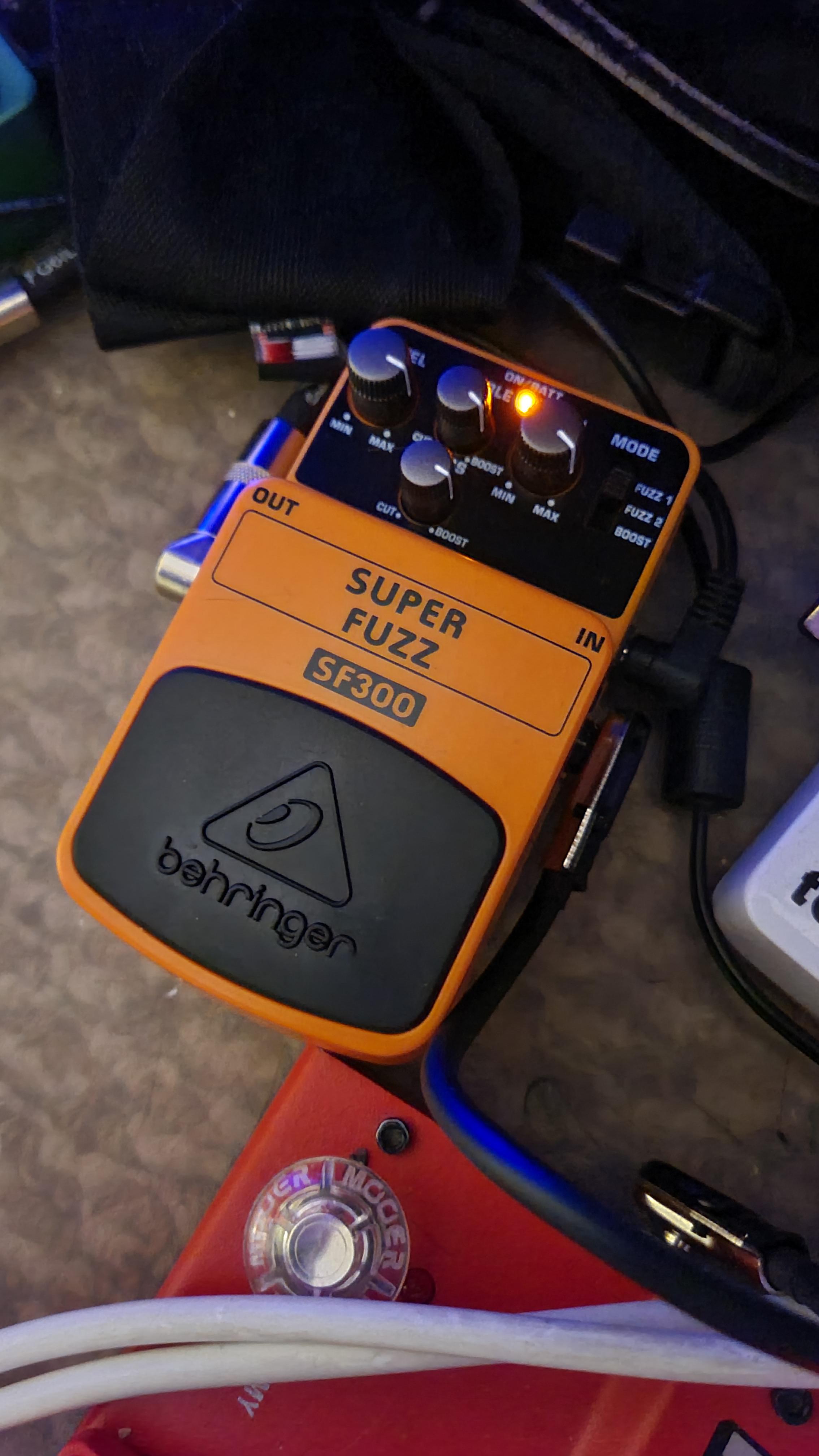 NPD, Behringer SF300 Super Fuzz! : r/guitarpedals