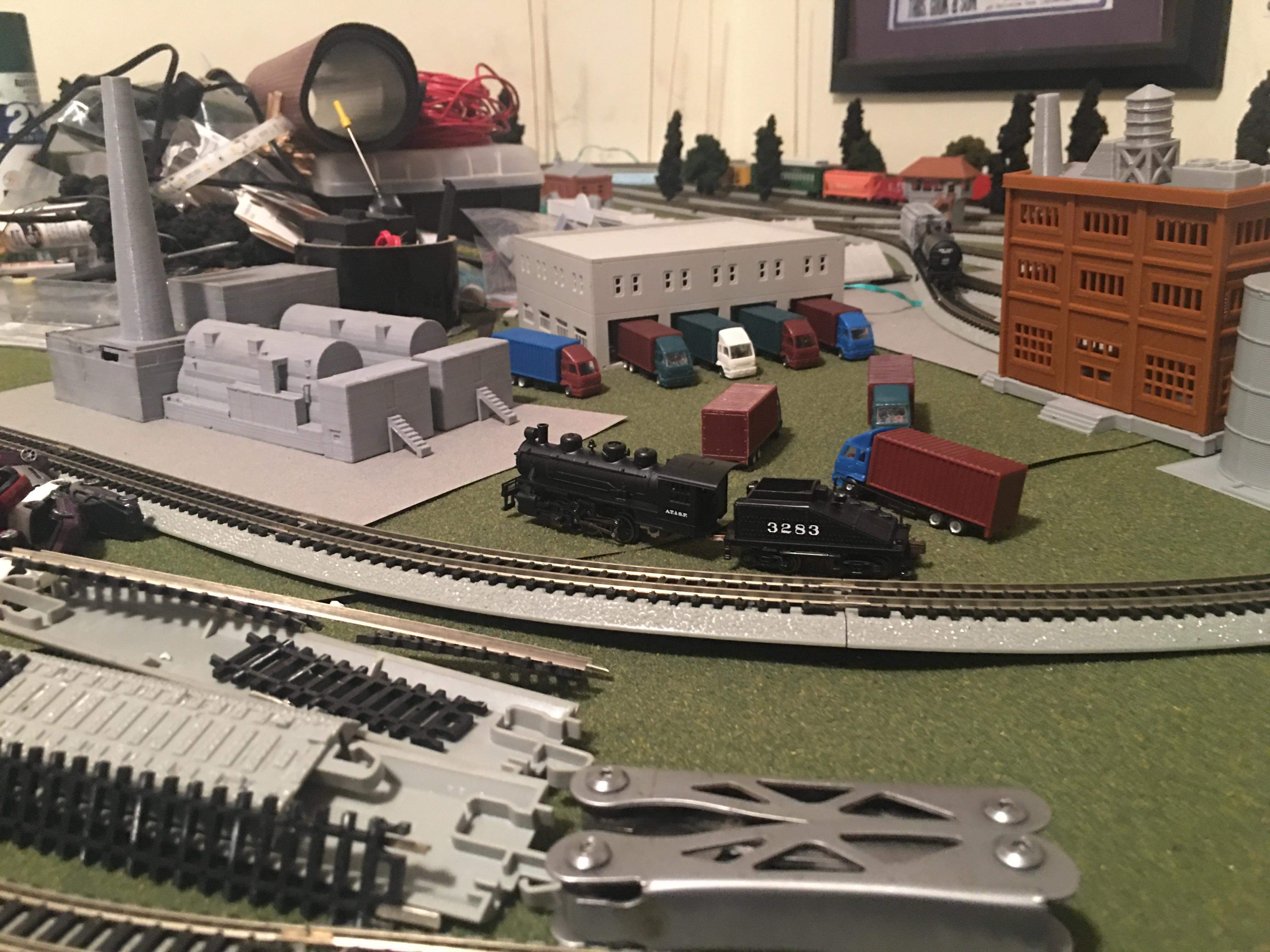 Just picked up Bachmann's yard boss set. I would really like to