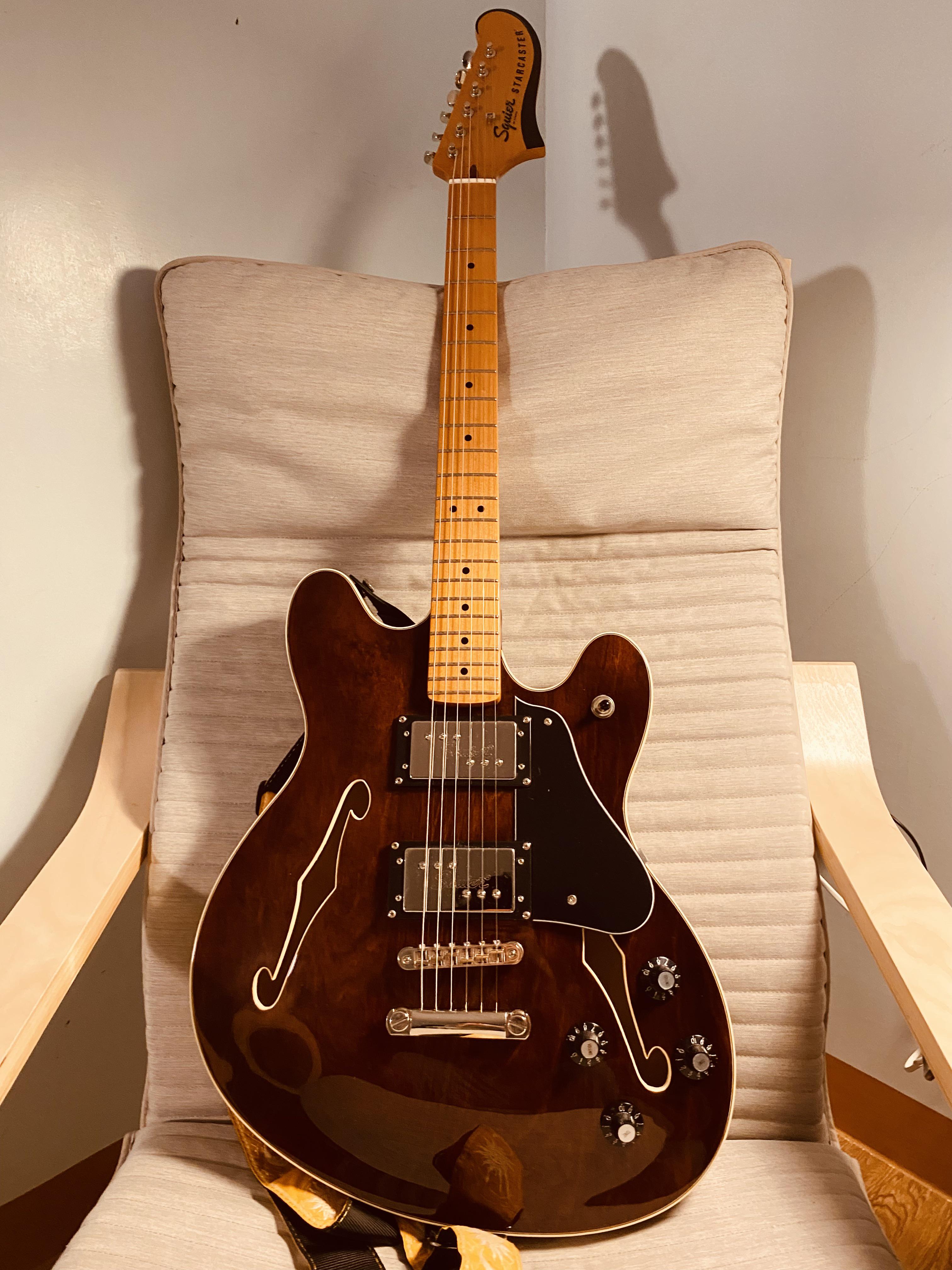 スクワイヤー スターキャスター : r/Guitar