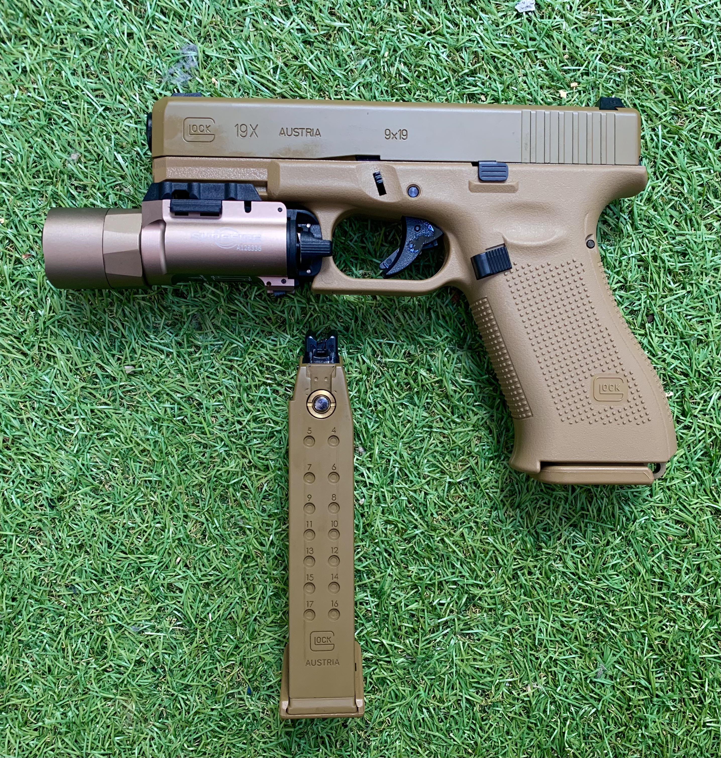 VFC Glock 19x with Surefire x300 : r/airsoft
