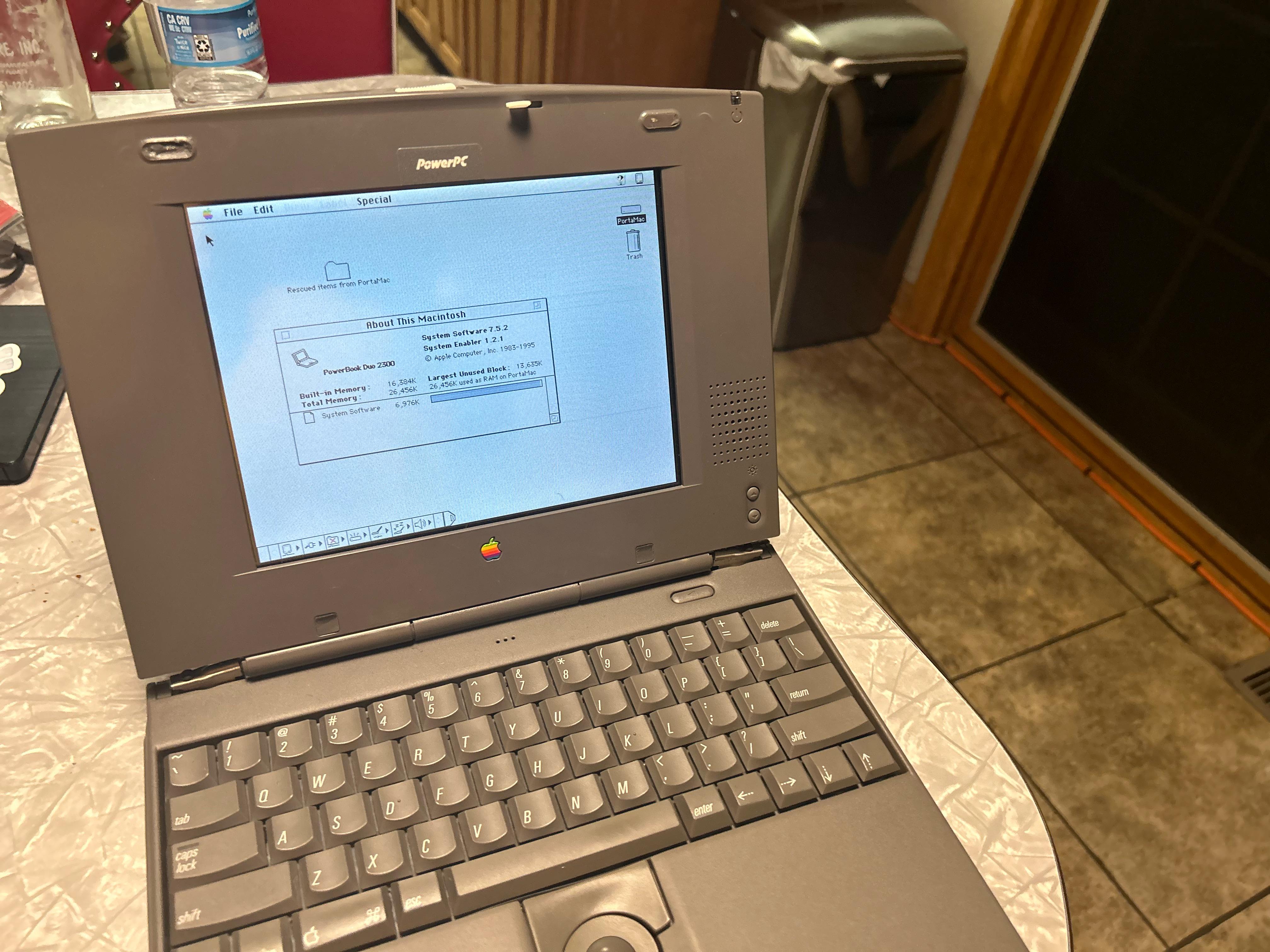 1995 Powerbook Duo used for the first time since at least 2015