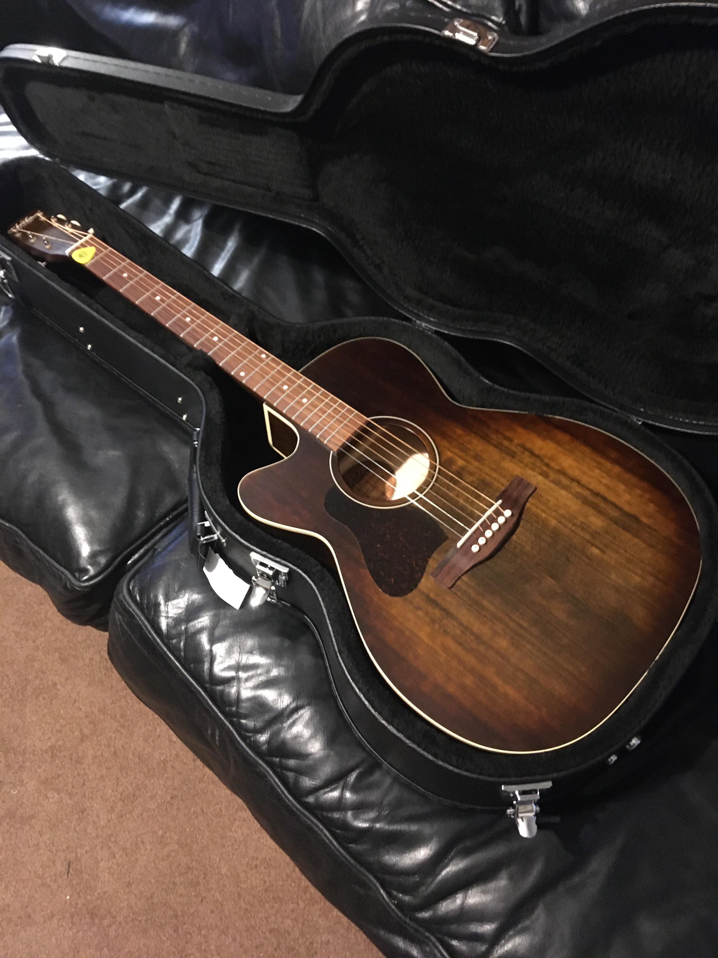 New guitar! Art & Lutherie Legacy in bourbon burst. : r