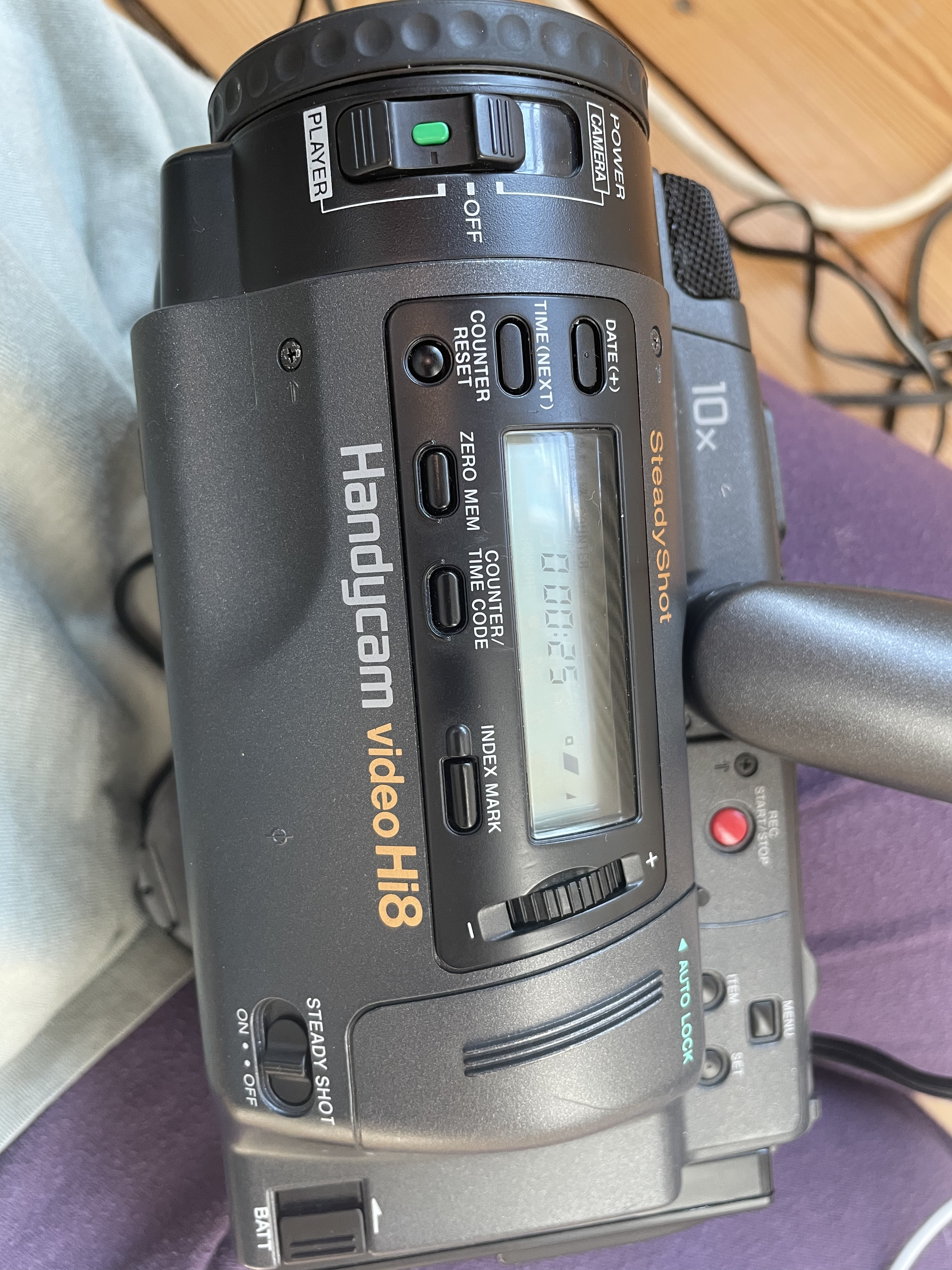 Help with Sony Handcar video Hi8 (Model CCD-TR2000E) : r/videography