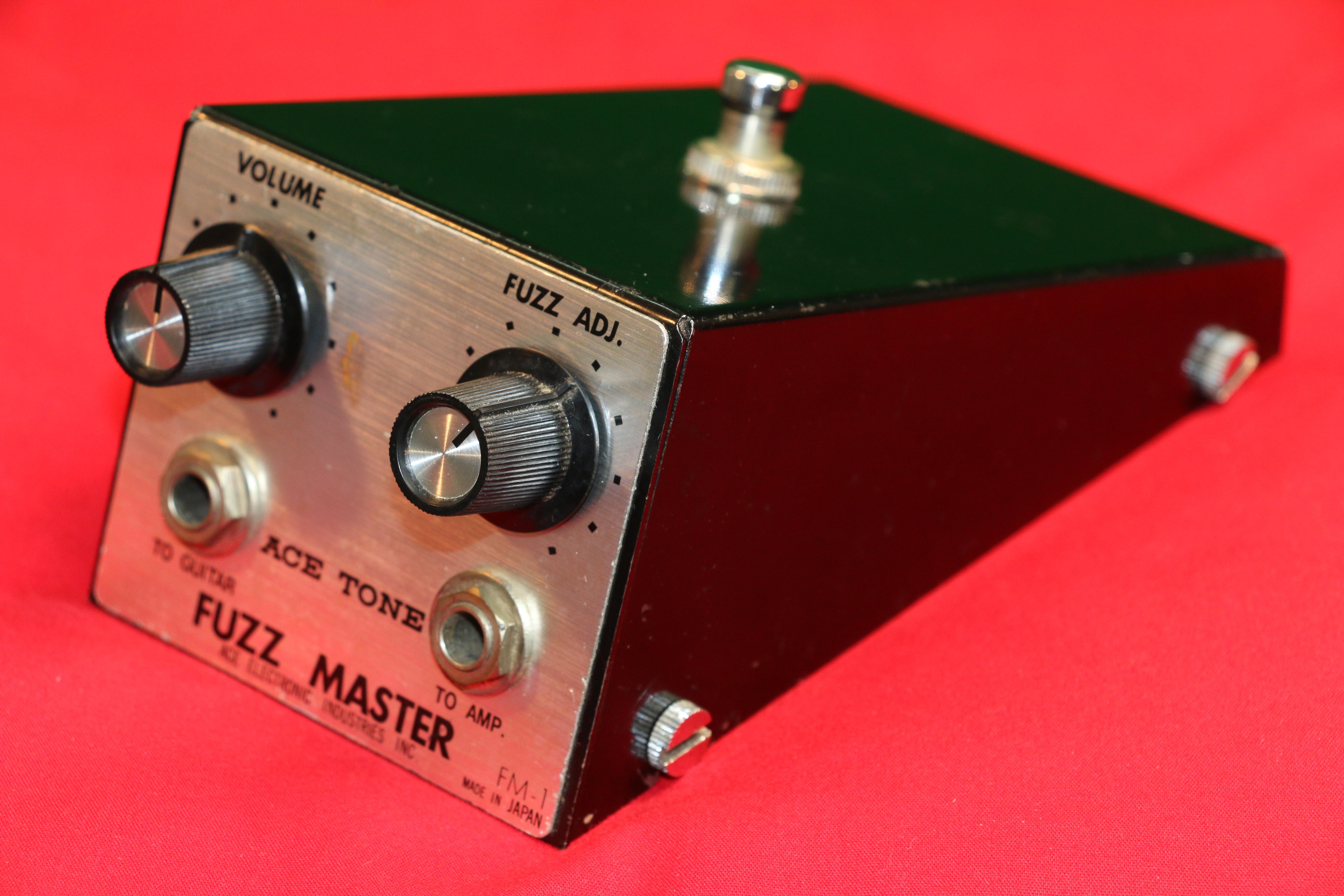 Check out this Garage Sale find. Definitely the rarest Pedal I've