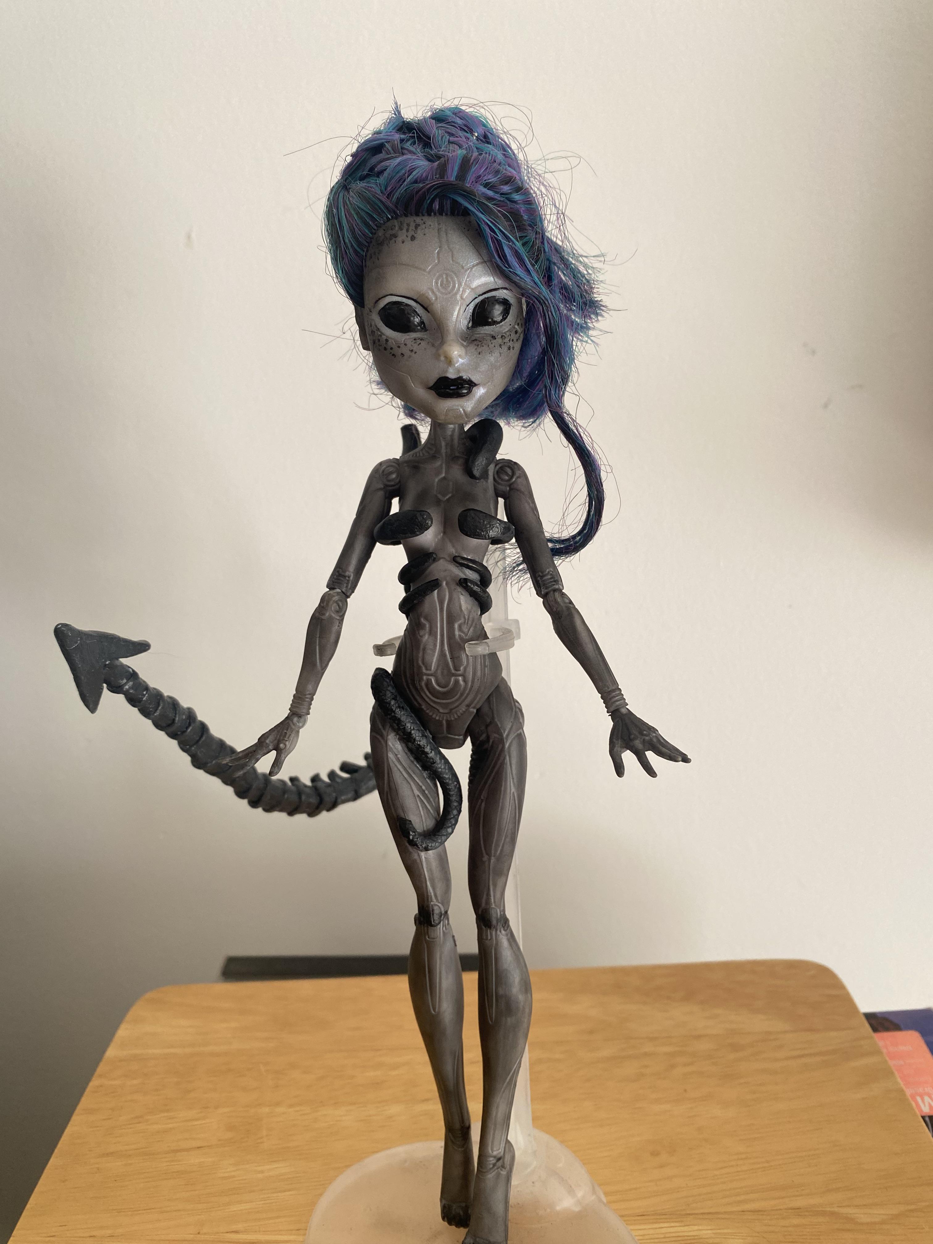 Monster High teases Alien Skullector Xenomorph doll. : r/LV426