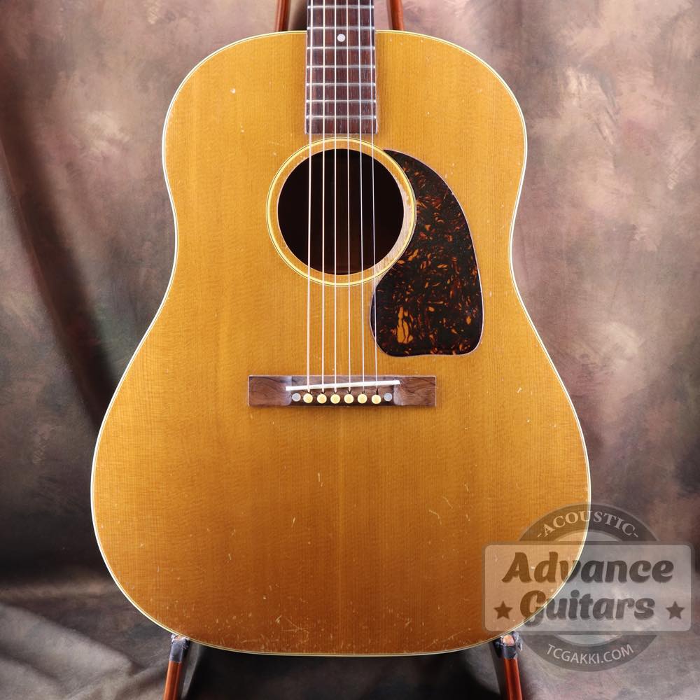 Gibson J-50の歴史｜J-45との違いと魅力を解説