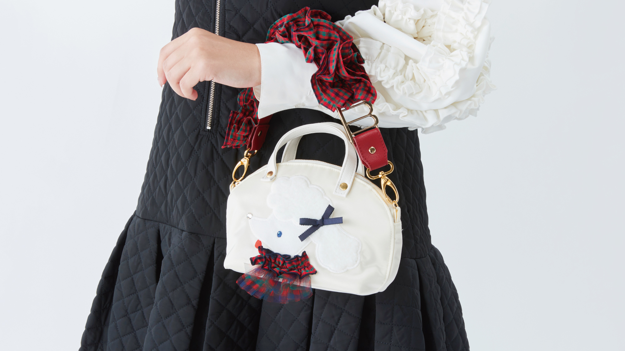 再販売日が決定】Bibiy.×familiar 初のコラボレーションアイテムが登場