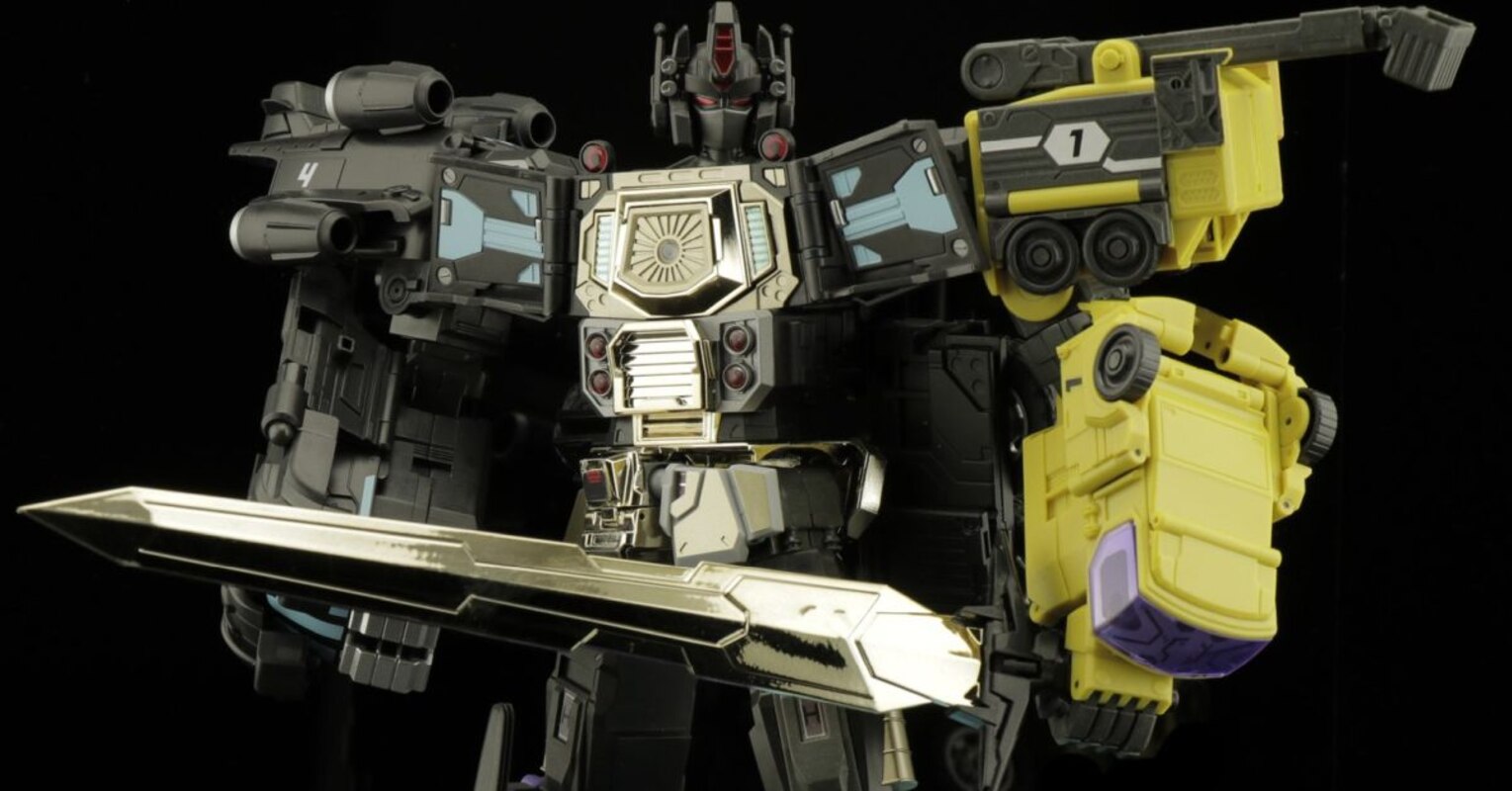 Fans Hobby MB-18A Obsidian Commander TFcon Baltimore 2024 Exclusive