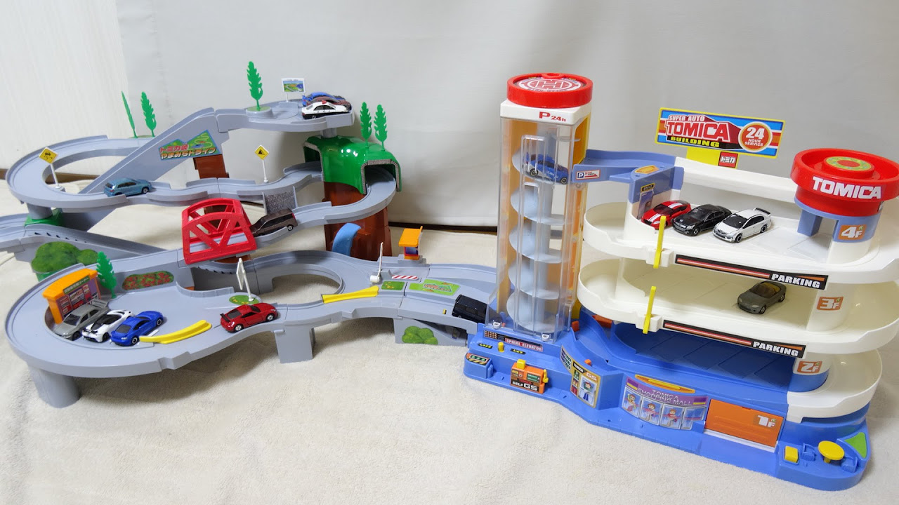 トミカ 峠やまみちドライブ＆スーパーオートトミカビルを連結! Tomica