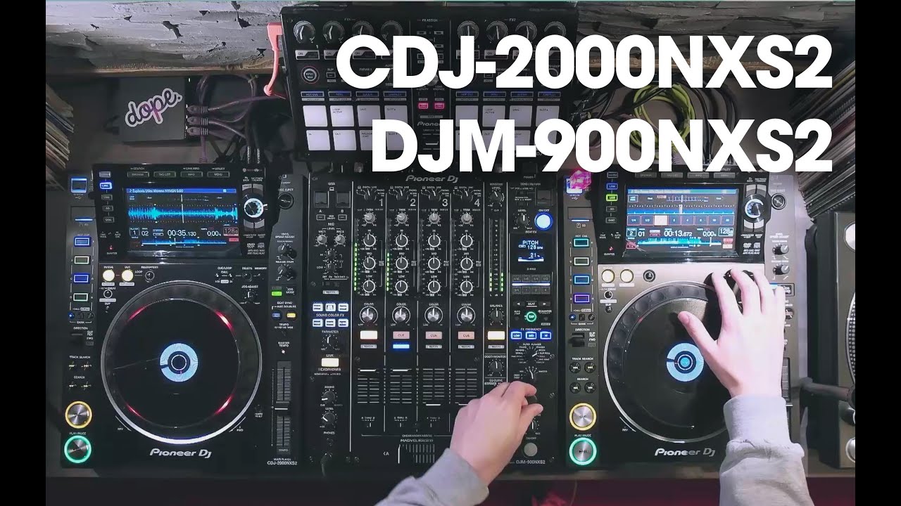 Alex Moreno testing the Pioneer CDJ-2000NXS2 & DJM-900NXS2 - YouTube