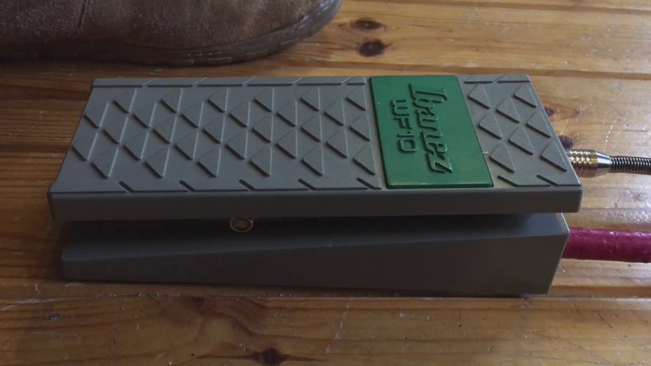 Ibanez Wf10 Wah Fuzz V1 Vintage 1990 - quick demo fuzz off and