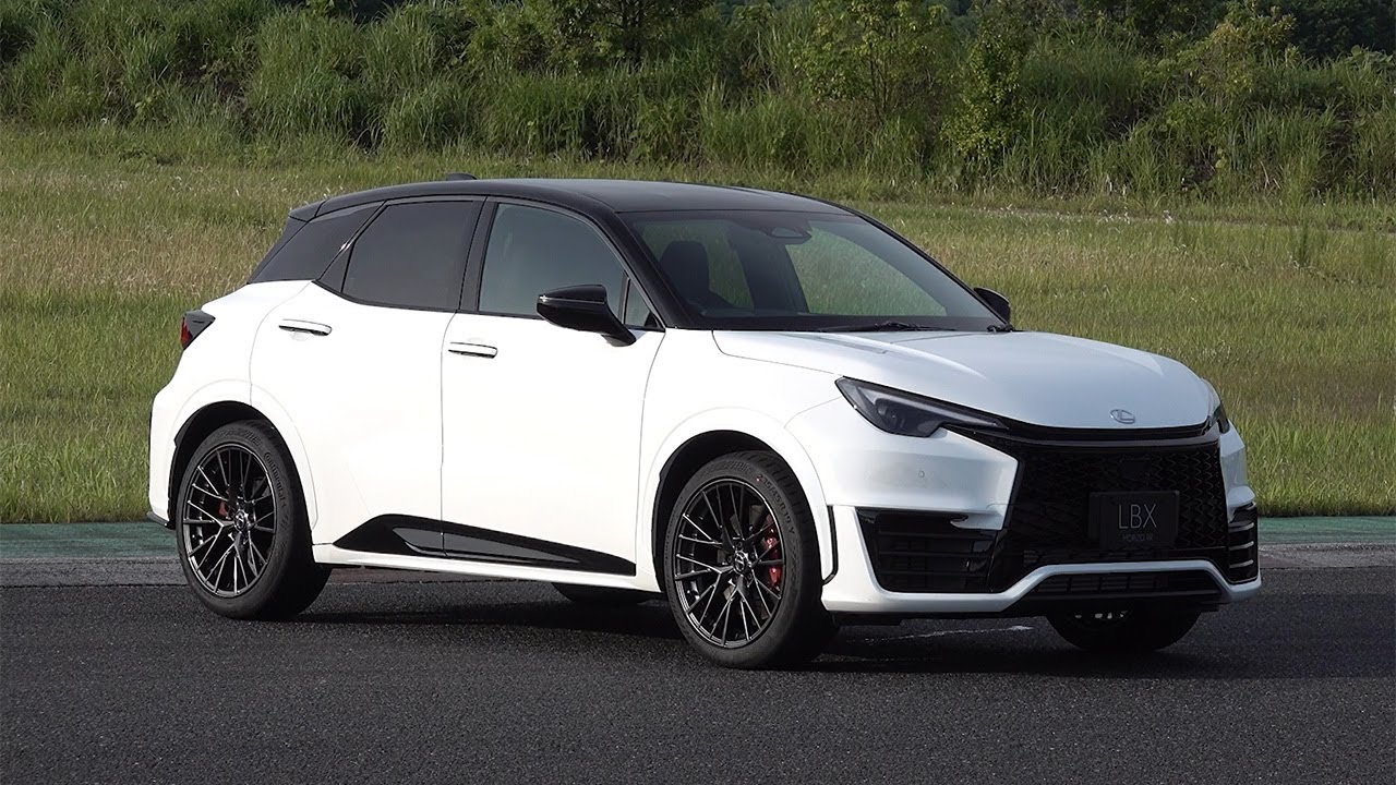 LBX MORIZO RR“ホワイトノーヴァガラスフレーク＆ブラック”走行シーン