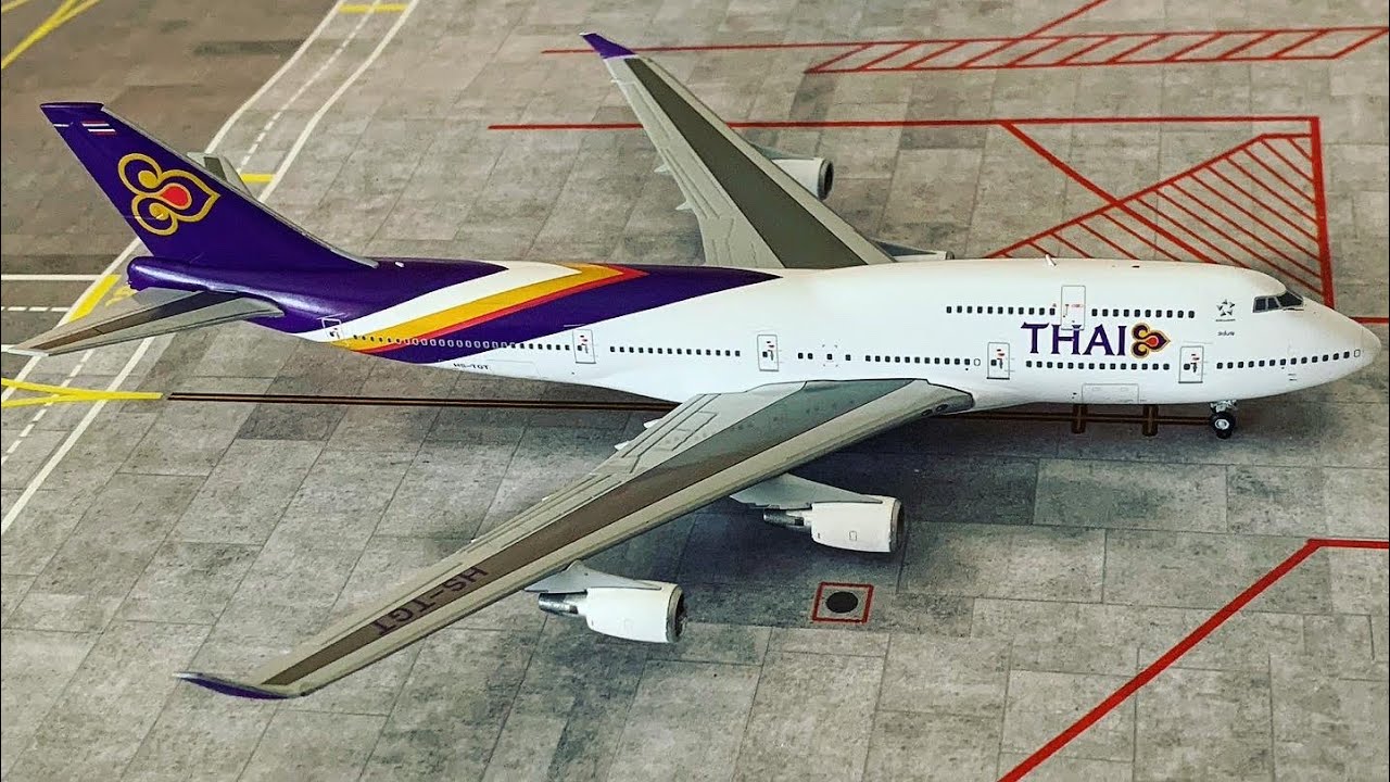 THAI QUEEN! Thai Airways International • Boeing 747-400 • JC Wings