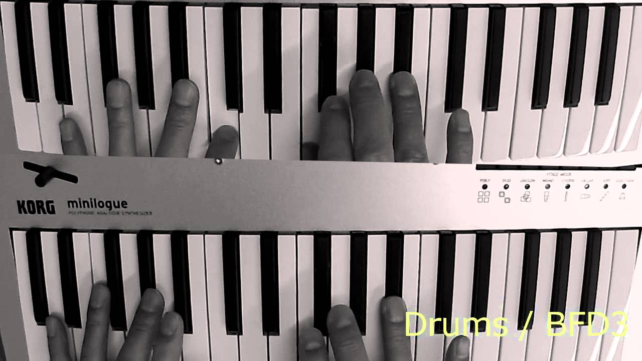 ポリフォニック・アナログ・シンセサイザー KORG minilogue