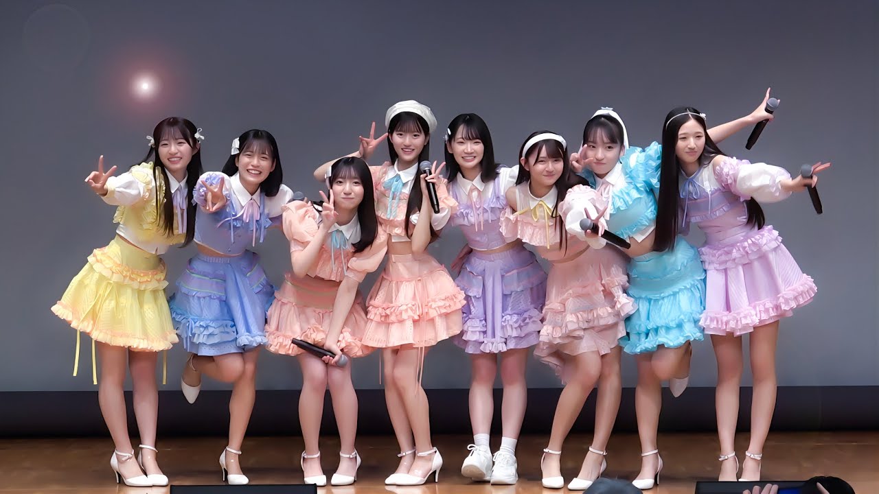 ひこうき雲 AKB48 18期研究生 「今、私たちの花が咲く。」 -1周年