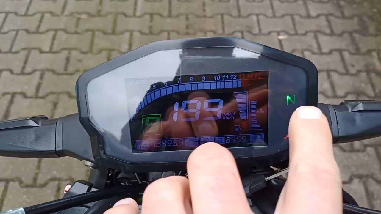 Junak 907 black matt year of manufacture 2025 all around - YouTube