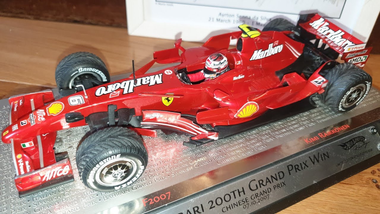 1/18 Kimi Raikkonen 2007 Chinese GP winner - Marlboro Ferrari