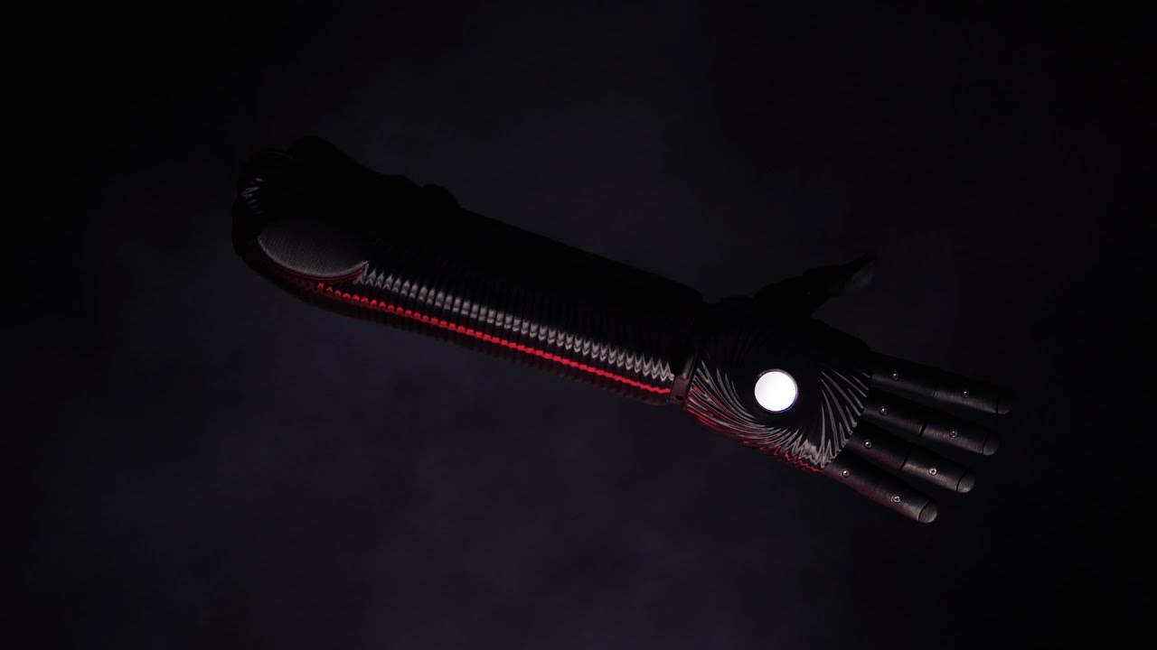 英Open Bionics，KONAMIと提携し「メタルギアソリッド」な義手カバーを