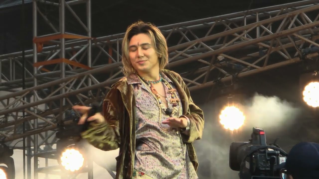 4K】Fujii Kaze - Prema【Lollapalooza India2026】 - YouTube