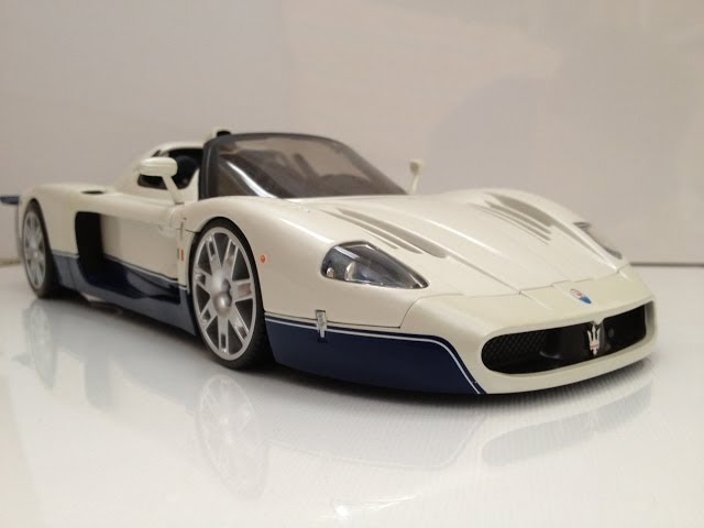 Review: 1:18 Maserati MC12 by Hot Wheels - The Model Garage - YouTube