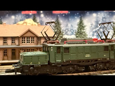 Marklin 81221 Cl 194 Crocodile 🐊 E-Locomotive Test Run at z.scale