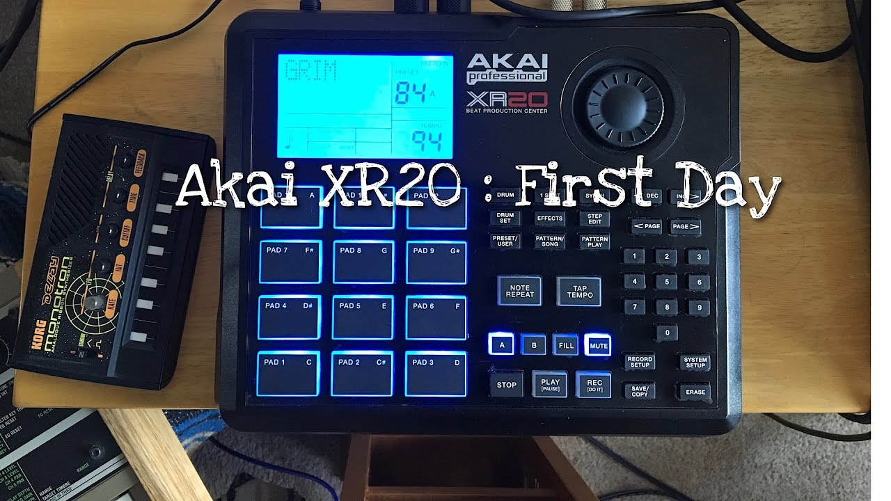 Akai XR20 : First Day - YouTube