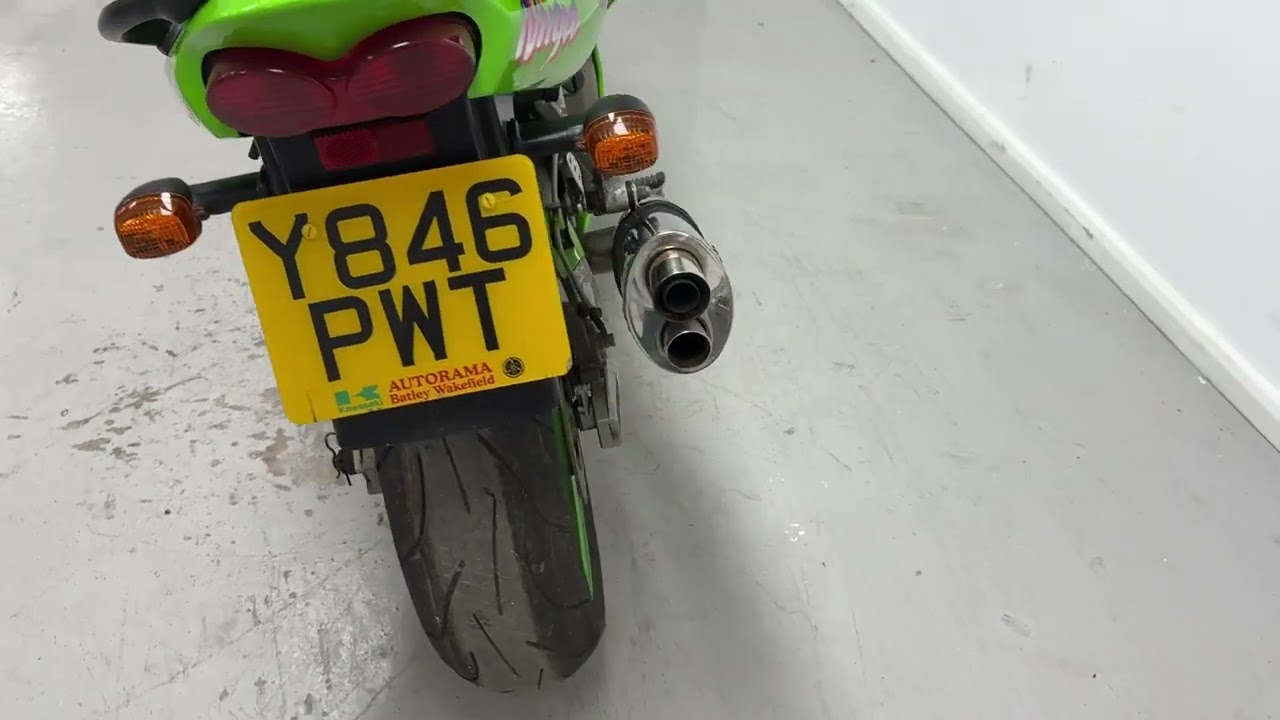 Lot 105 - 2001 Kawasaki ZX-6R Ninja