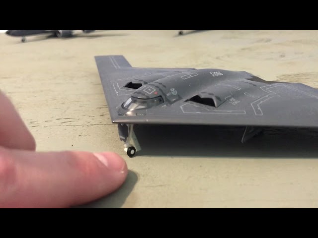 Herpa Wings 1/200 scale Northrop B-2A Spirit review! - YouTube