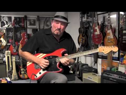 1970s Tomson Splendor Mustang Guitar Demo - YouTube