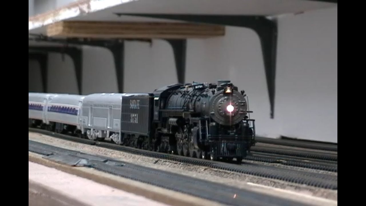 Santa Fe 4-8-4 3751 San Diego Special HO Scale Edition - YouTube