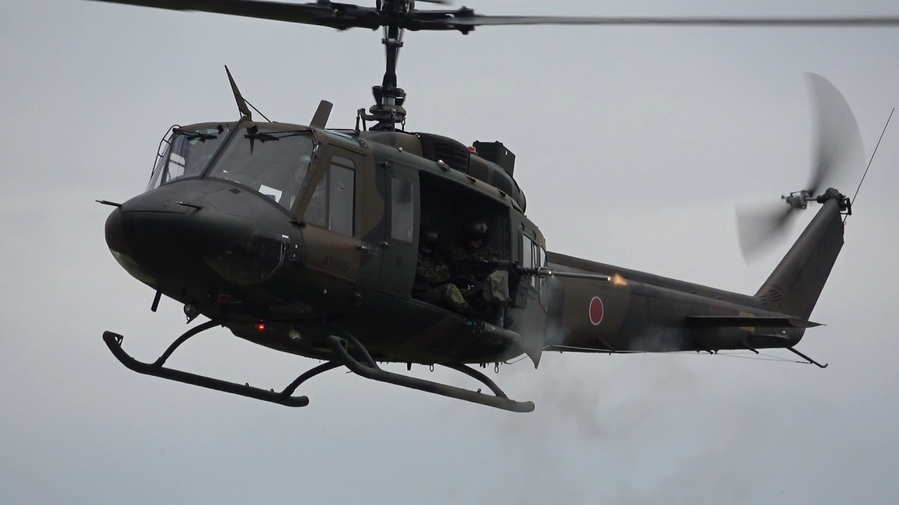 UH-1J展示飛行 北部方面航空隊創隊・丘珠駐屯地創立記念行事2025年