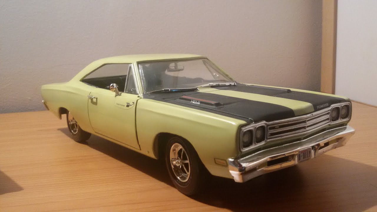 1969 Plymouth Roadrunner 1:18 diecast car, by ERTL - YouTube