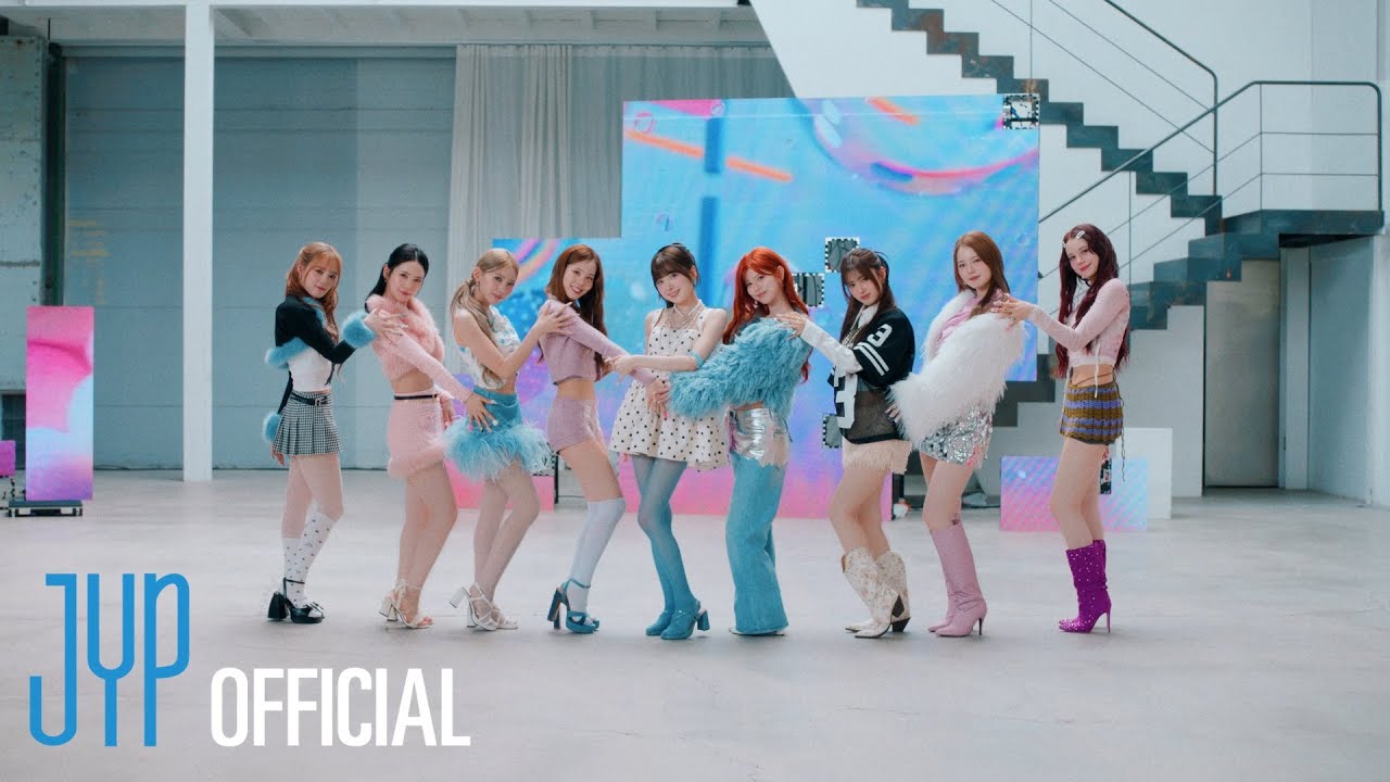 NiziU「♡Emotion」Dance Performance Video - YouTube