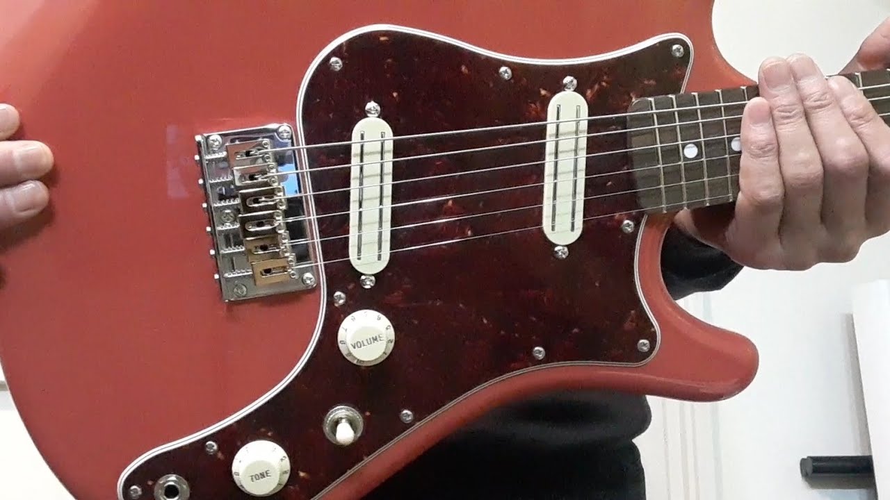 ほぼ国産パーツのショートスケールギター キングトーンSTS1E - YouTube