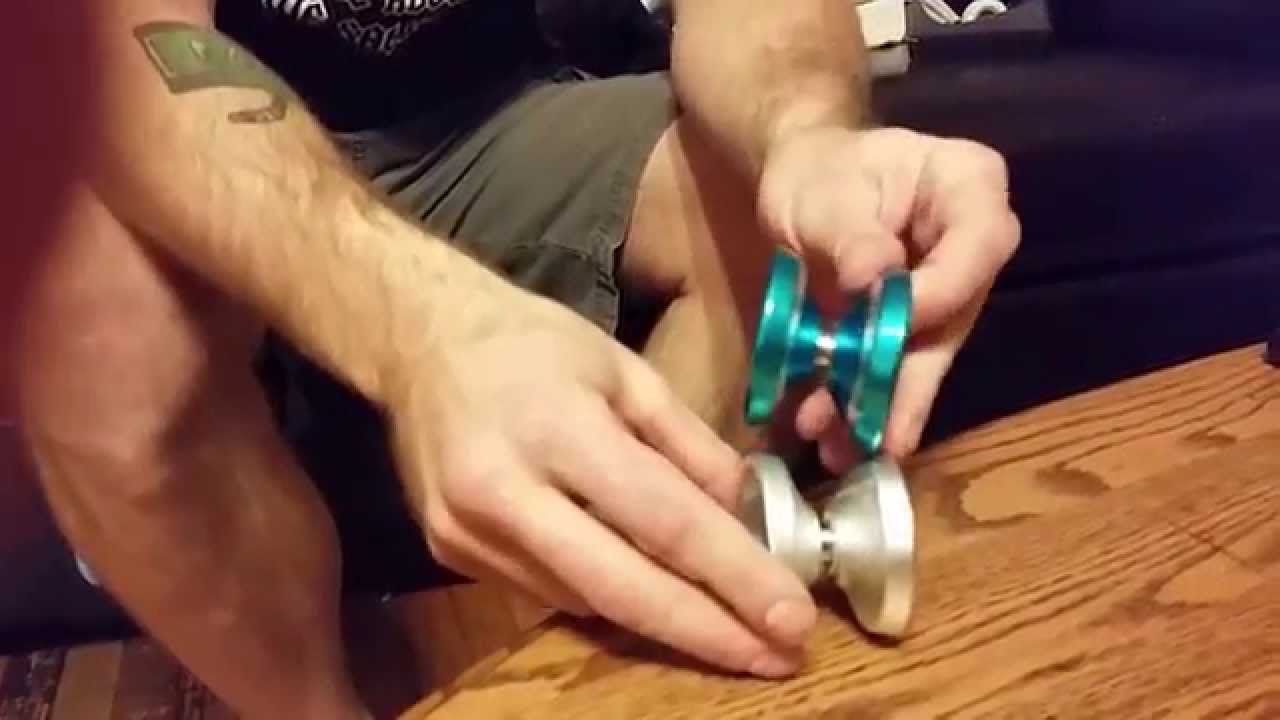 Yomega glide yo-yo review and demonstration. - YouTube