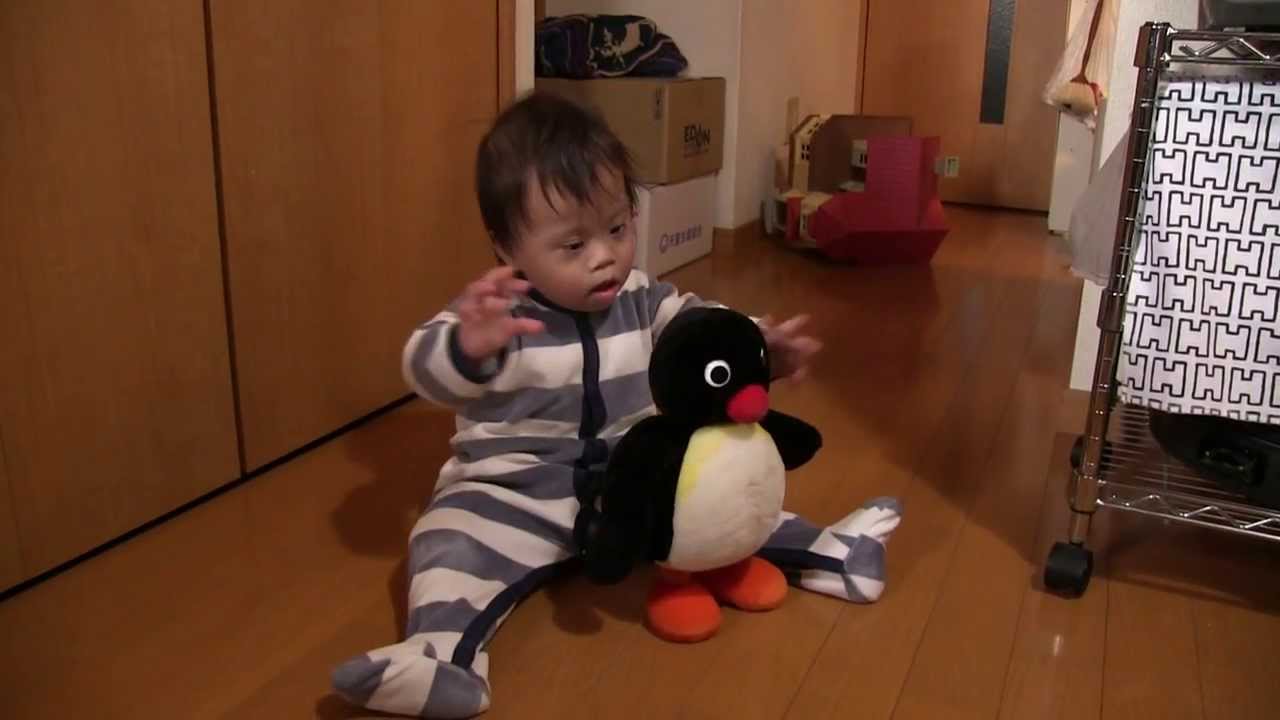 ダンシングピングーとこうへい Dancing Pingu and Kouhei - YouTube