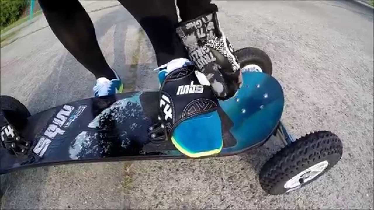 マウンテンボード】スノーボードのオフトレに♪初音ミクちゃんが