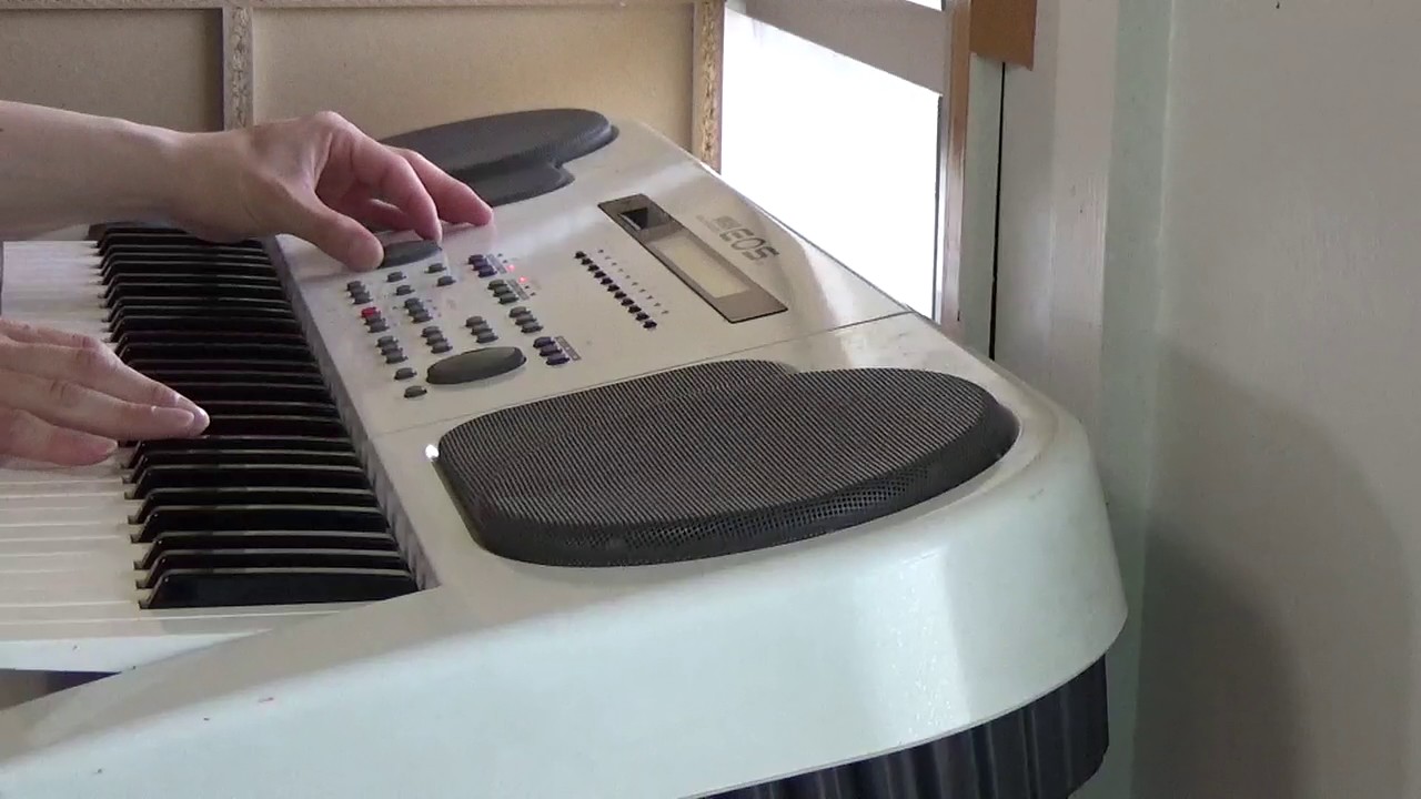 YAMAHA EOS B700 - YouTube