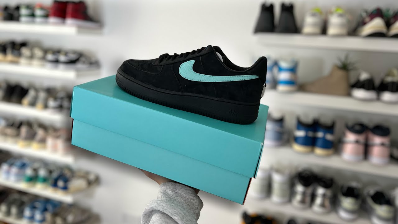 TIFFANY & CO NIKE AIR FORCE 1 UNBOXING! - YouTube