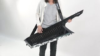 Roland AX-Edge | 新規サウンドを搭載したフルサイズ49鍵ショルダー